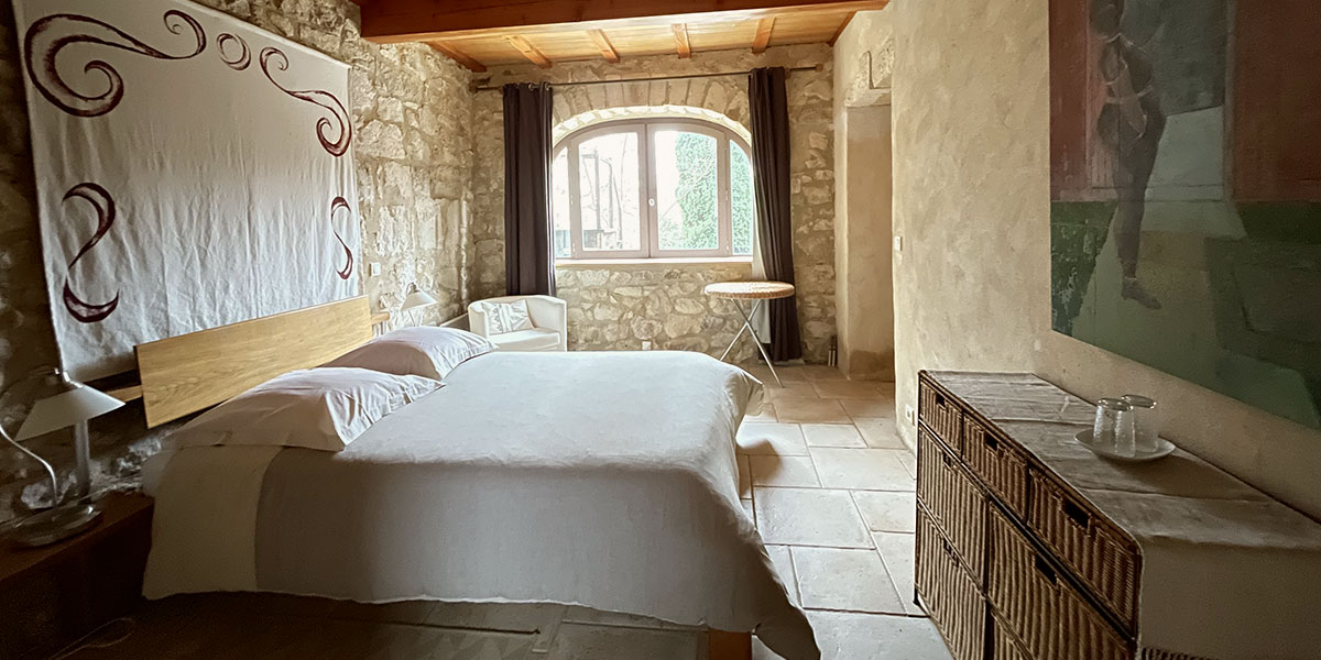 The guest rooms at the mas d Issoire: A vue of the bedroom on the ground floor