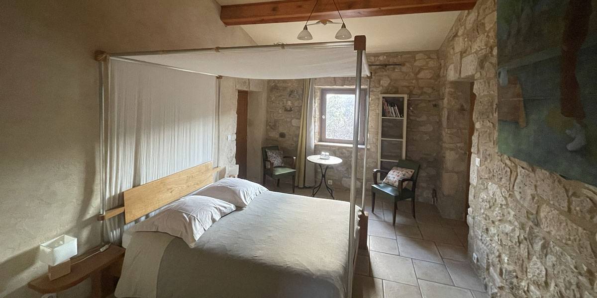 The guest rooms at the mas d Issoire: A vue of the bedroom on the first step floor