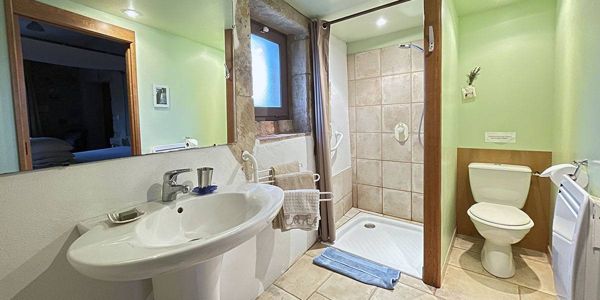 The guest rooms at the mas d Issoire: The Bathroom of the bathroom the first step floor